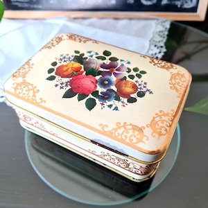 Floral Tin Box Container, Yellow Gold Flower Small Rectangular Daher Lidded Trinket Storage Box with Crackle, Collector English Tin