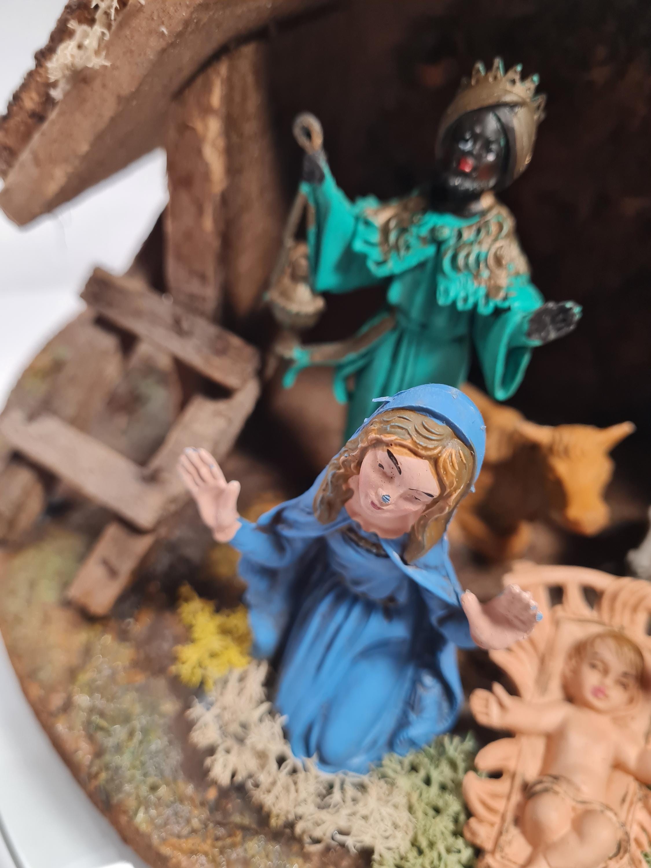 木製キリスト降誕シーンジオラマセット 納屋とフィギュア8体