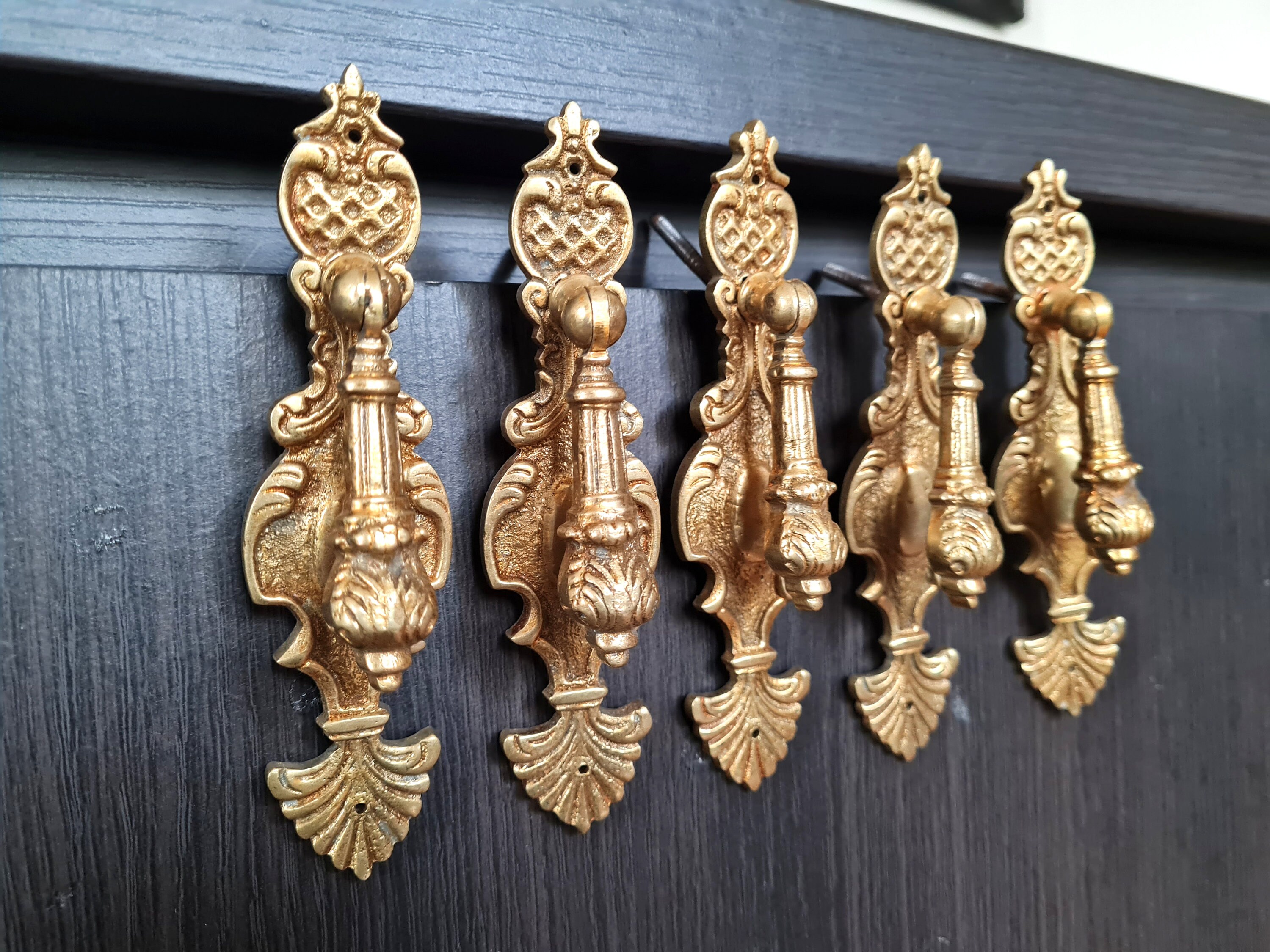 Antique Brass Tear Drop Handle Pulls Knobs, Victorian Teardrop