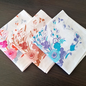Set 3 Flowers Hanky Handkerchiefs lot Organic Cotton, Vintage Ladies Hankies