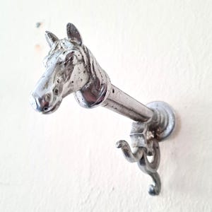 Vintage Coat Rack Silver Horse Head Wall Hook, Cowboy Hat Wall Hanger, Metal Gear Hook for Harness Bridles, Western Equestrian Rustic Decor