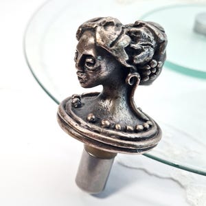 Vintage Art Nouveau Wine Bottle Stopper – Silver Dual Female Faces with Grape Vine Motif, Antique-Style Pewter Topper Bottle Top, Bar Decor
