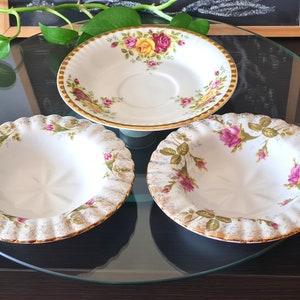 Vintage Porcelain Trinket Dish Jewelry Ring Holder Old Country Roses Shabby Chic Victorian, Royal Albert China Small Bowl Plate Display