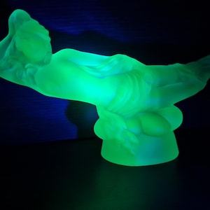 Vaseline Glass Lady in WAVES Art Deco Goddess Figurine, VTG Uranium Green Frosted Glass Cyan Emerald Lalique Figurine Kurt Schlevogt