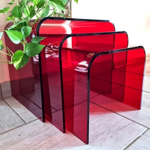 Set Of 3 Red Acrylic Nesting Tables, Ca 1970 Space Age Modern Plexiglass Modular Furniture,