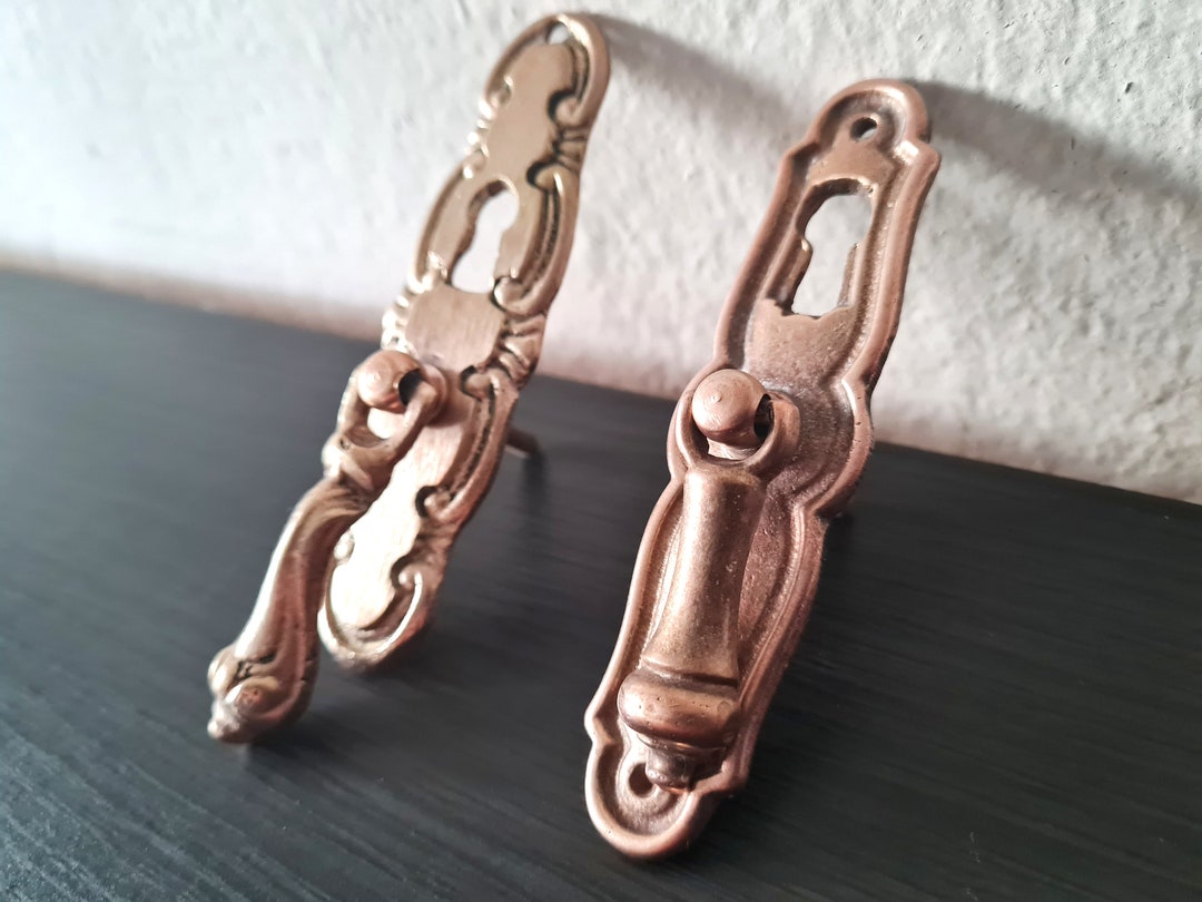 Antique Brass Tear Drop Pull Knob With Key Hole Cover, Victorian