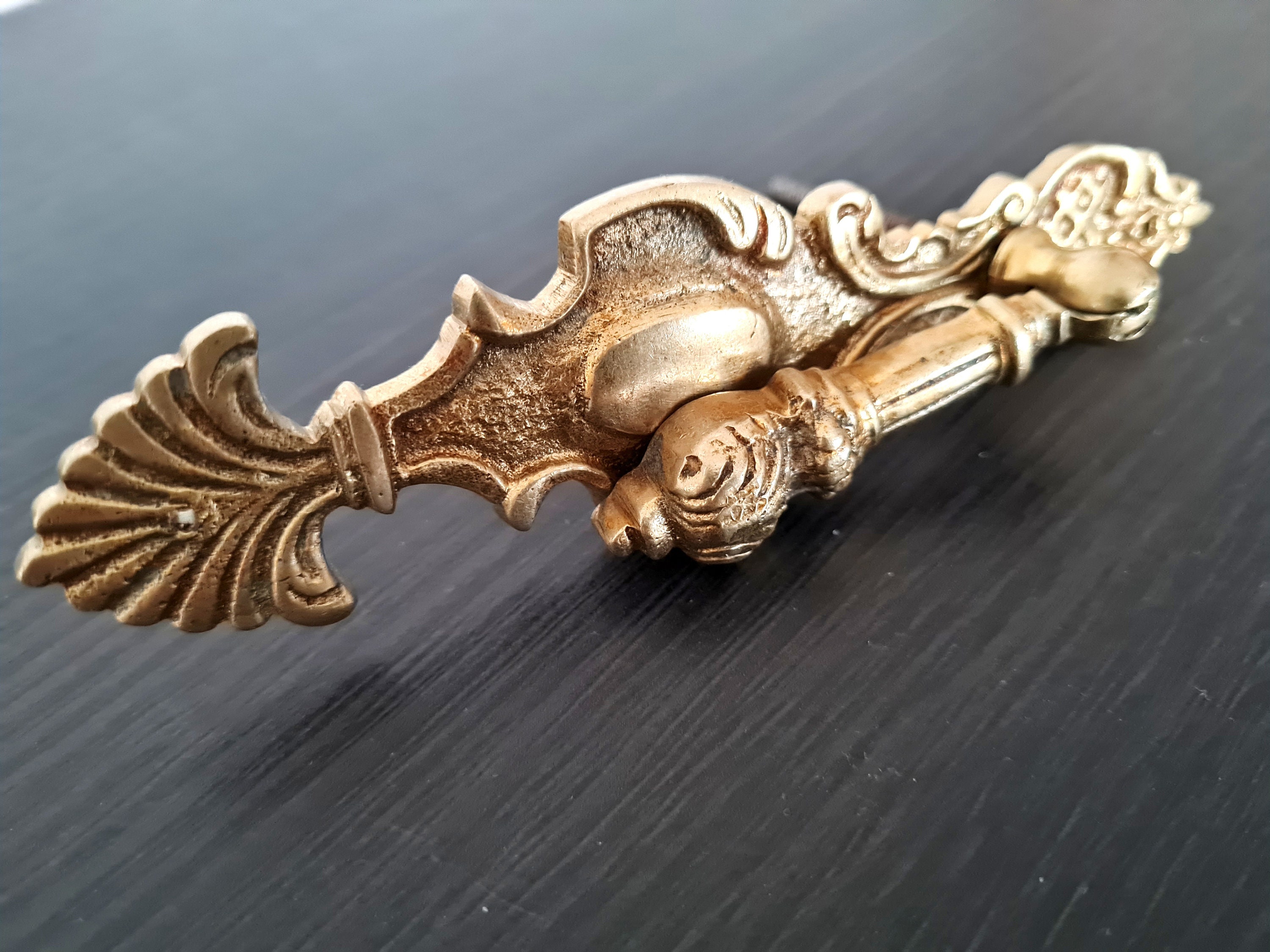 Antique Brass Tear Drop Handle Pulls Knobs, Victorian Teardrop