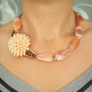 agate stone boho chunky necklace, gemstone beaded bib boho women necklace, women jewelry, gift for mom, big bold unusual necklace gift