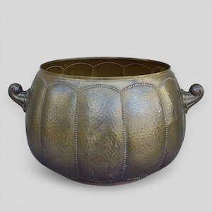 Art Nouveau Brass Planter Large Jardiniere Antique Brass Cachepot Hammered Bowl Jugendstil Germany 1900 Vintage Decor