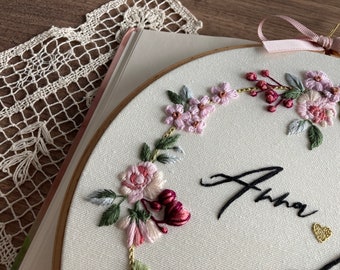 12 inch wedding embroidery hoop @sabis_designs . . .. . . #wedding #hoopart  #weddinggift #hoopartembroidery #embroideryart…