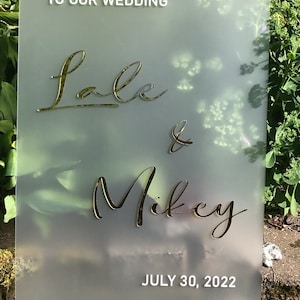 Large Custom Acrylic Sign – Make a Bold, Personalized Statement!