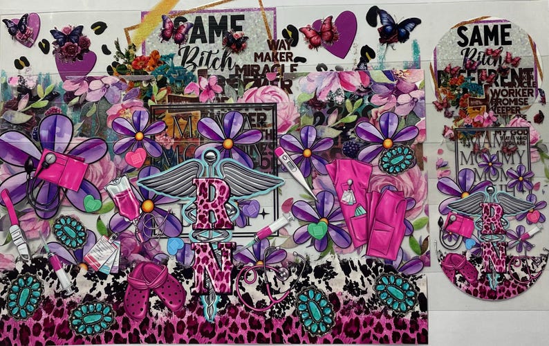 Pu&ograve; includere: Un collage vibrante con illustrazioni floreali e mediche. Il design include fiori viola, farfalle, simboli medici e il testo "SAME Bitch". La tavolozza dei colori &egrave; dominata da rosa, viola e turchese.