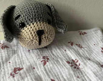 Doudou lange chien en crochet pour bébé