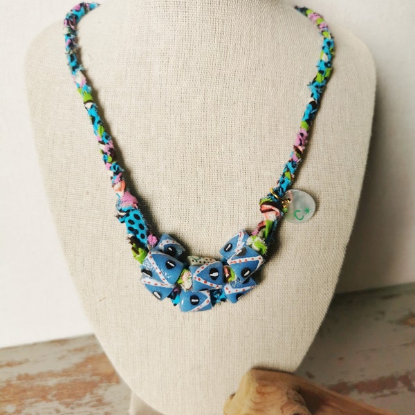 collier perles artisanales exotiques