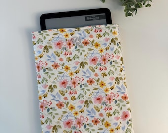 Kindle Floral Bow Print Quilted Sleeve, Kindle Sleeve, Kindle Pouch, Kindle Cover, Kindle Protection, Padded Kindle Sleeve, E-Reader Case