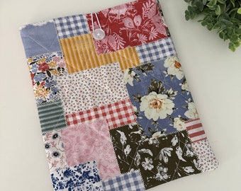 Pochette de livre matelassée en patchwork multicolore, pochette de livre, couverture de livre, protège-livre, pochette de livre rembourrée, couverture de bible, cadeau pour rat de bibliothèque, cadeaux