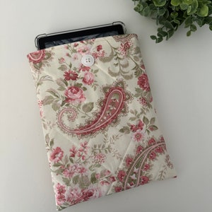 Kindle Pink Floral Handmade Quilted Sleeve, Kindle Sleeve, Kindle Pouch, Kindle Cover, Kindle Protection, Kindle Gift, E-Reader Sleeve, Kobo