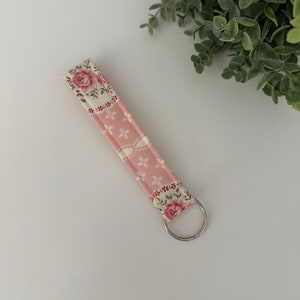 Handmade Pink & Cream Floral Print Keychain Wristlet, Fabric Key Fob, Bridesmaid Gift, Wrist Keychain, Key chain, Quilted Key Fob, Cute Gift