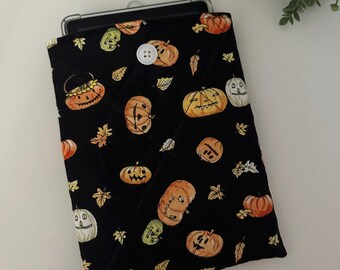 Kindle Pumpkin Handmade Quilted Sleeve, Kindle Sleeve, Kindle Pouch, Kindle Cover, Kindle Protection, Kindle Gift, Halloween Print, Fall