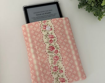 Kindle Pink Floral Handmade Quilted Sleeve, Kindle Sleeve, Kindle Pouch, Kindle Protection, Kindle Gift, Padded Kindle Sleeve, E-Reader Case