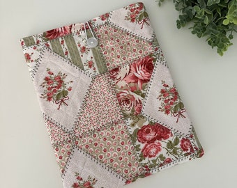 Pochette de livre matelassée en patchwork floral, pochette de livre, couverture de livre, protège-livre, livre cadeau, pochette de livre rembourrée, couverture de bible, cadeau pour rat de bibliothèque