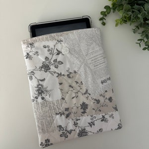 Kindle Vintage Newspaper Handmade Quilted Sleeve, Kindle Sleeve, Kindle Pouch, Kindle Cover, Kindle Protection, Kindle Gift, E-reader Sleeve