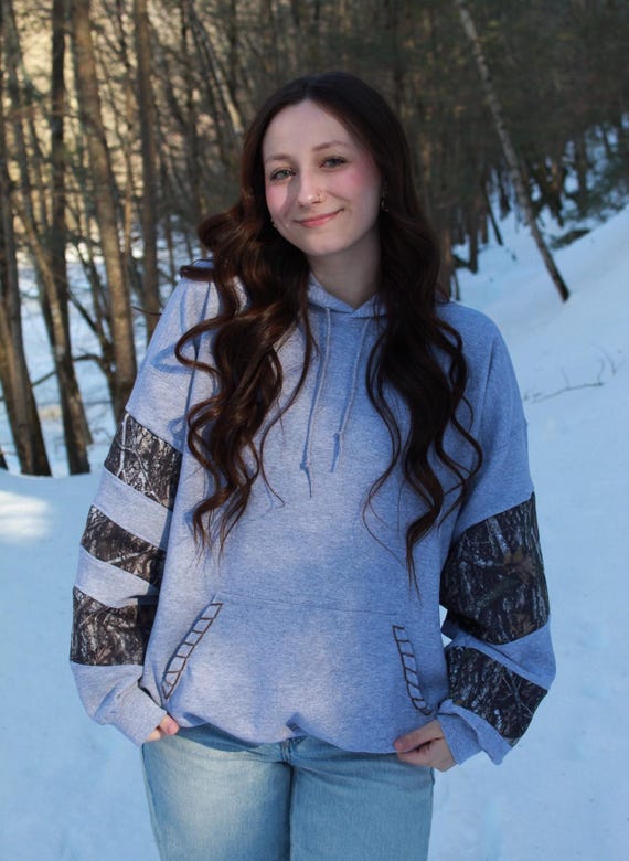 Camo Print Patchwork Hoodie Sweatshirt, Camouflage Sleeve Country Style Pullover, Unisex Personalized Embroidery Gift, Rustic Western Style