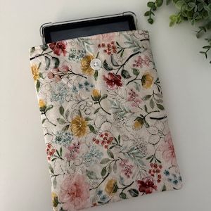 Kindle Vintage Floral Print Handmade Quilted Sleeve, Kindle Sleeve, Kindle Pouch, Kindle Cover, Kindle Protection, Kindle Gift Padded Sleeve