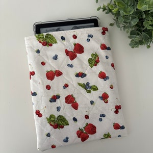 Kindle Fruit Print Handmade Quilted Sleeve, Kindle Sleeve, Kindle Pouch, Kindle Cover, Kindle Protection, Kindle Gift, E-Reader Sleeve Case