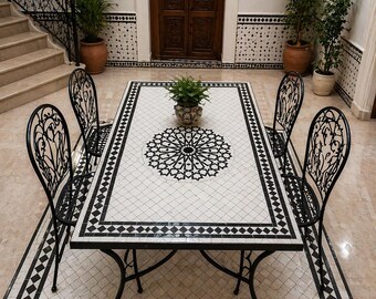 Handemade moroccan mosaic Table/  table mosaïque marocain fait à main, table décorative intérieur/extérieur