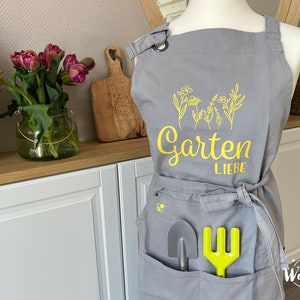 Schürze personalisierte Schürze Gartenschürze Garten Gartenliebe Schutzkleidung Grillschürze Latzschürze Bild 1