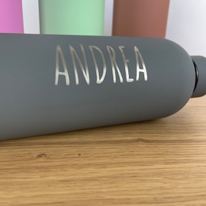 Trinkflasche, gravierte Flasche, Wasserflasche, personalisierte Flasche, personalisierte Trinkflasche, Geburtstag, Weihnachten, Gastgeschen Bild 2