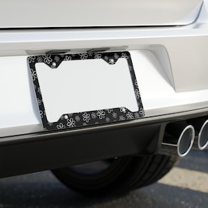 Daisy License Plate Frame, Flower License Plate Holder, Girl Car Accessories, Car Gift for Her, New Car Gift, Flower License Plate Holder