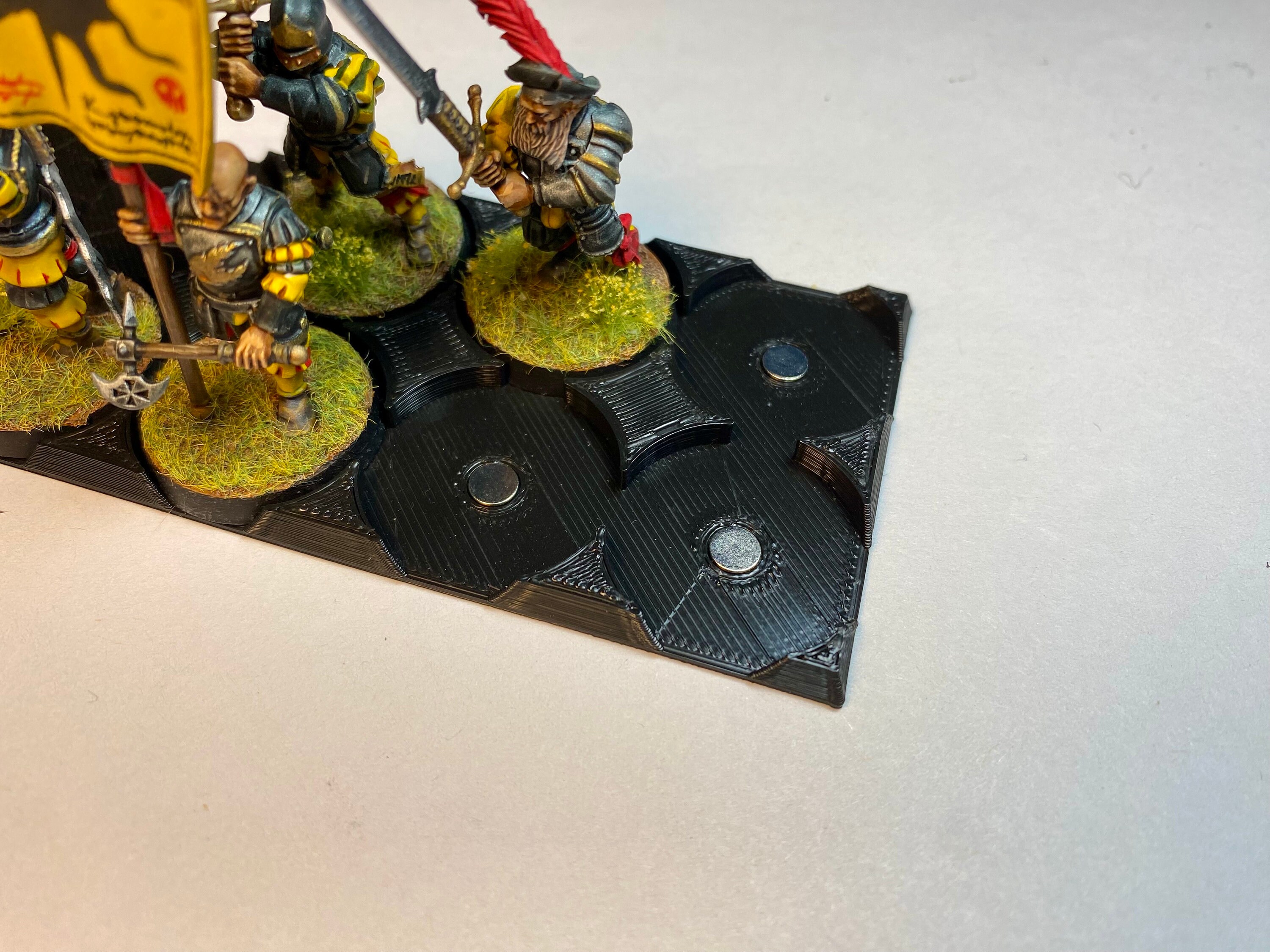 thumbnail image 2 of 25mm Round To 25mm Square Base Conversion Movement Trays - Wargaming Old School 2 of 2