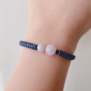 Bracelet fait main avec breloque en jade violet