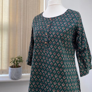 Handblockdruck Tunika-Kurti aus reiner Baumwolle-Grüne kleine florale Rundhalsbluse-lässig-Indischer Ethno-Druck-nachhaltig-Urlaub Bild 1