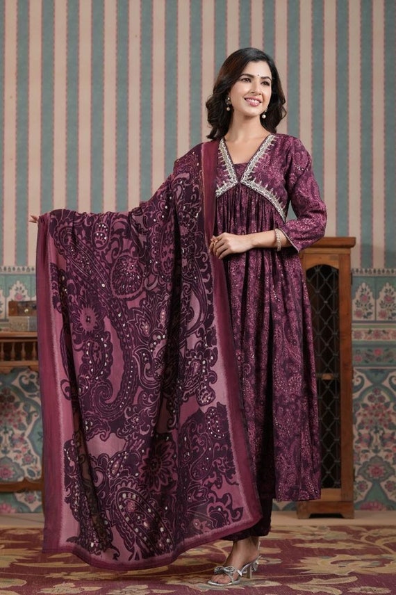 Code 260 🌷🌷🌷🌷 Premium quality Beautiful kurta pant dupatta set in new  colour Cotton fabric beautiful print all… | Stylish pants, Kurta with pants,  Kurti designs