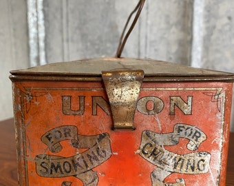 ヴィンテージ タバコ缶 UNION LEADER CUT PLUG TIN Antique UNION LEADER Cut Plug Tin || EMPTY – TheBoxSF