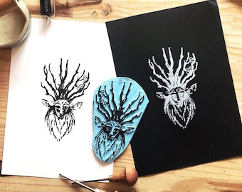 Espíritu del bosque en linóleo: Impresión hecha a mano.