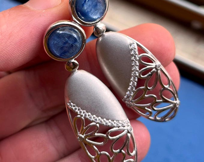 Kyanite drop earrings, 925 silver, modern Italian design, stamped 925 and Italy