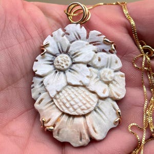 Handskuret snäckskal-prästkrage-cameo-hänge, 18k guld sterlingsilver, italienska blommiga smycken bild 12