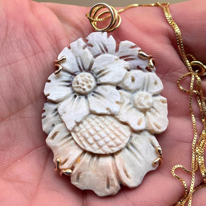 Handskuret snäckskal-prästkrage-cameo-hänge, 18k guld sterlingsilver, italienska blommiga smycken bild 12