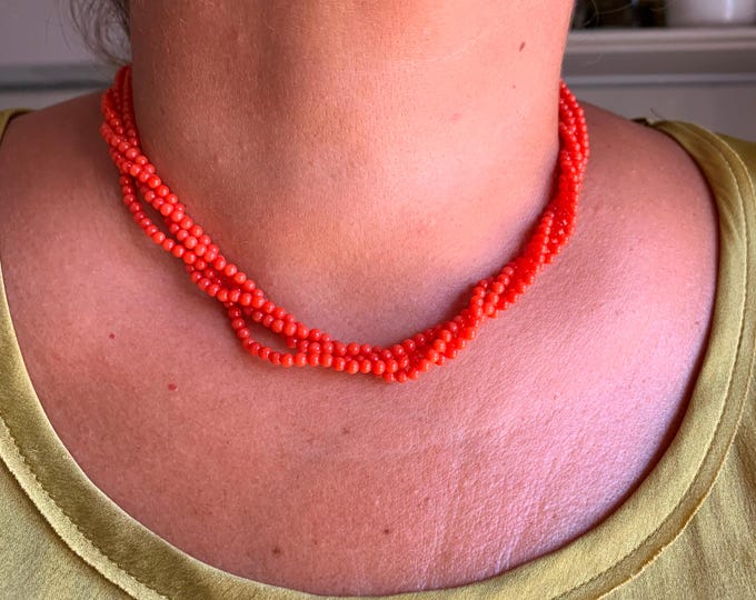 Torchon Coral Beads Necklace, Statement Jewelry, Red Beads Necklace, Boho Chic Necklace, Beachy Necklace
