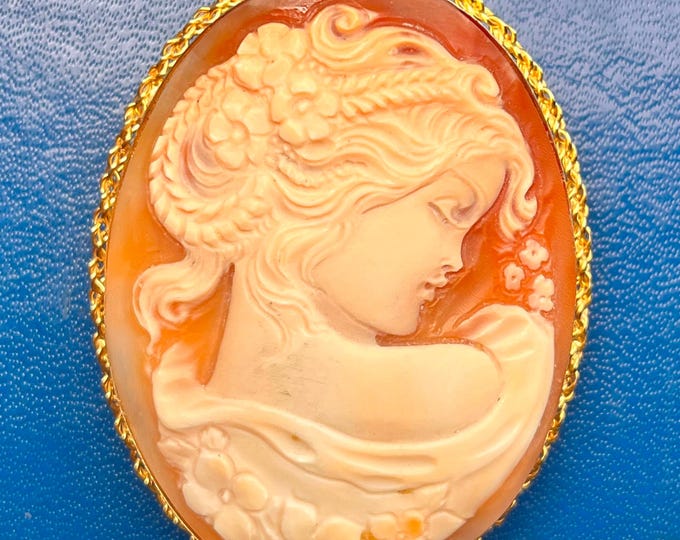 Genuine Cameo Necklace, Classic Cameo, 18K Gold Necklace, Handmade in Italy, Sea Shell, Wedding Gift, Free Shipping