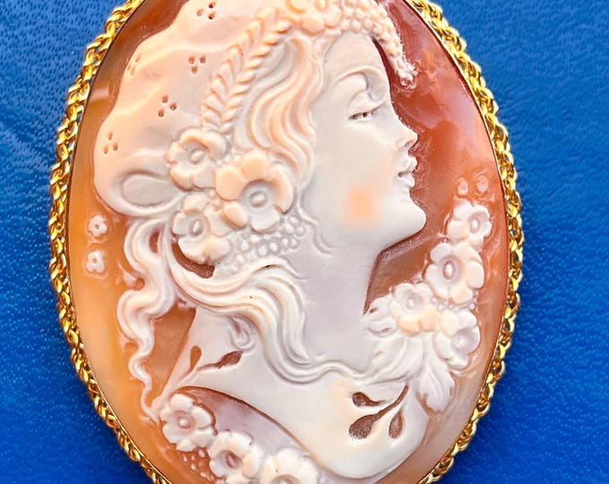 Collana cammeo artigianale stile fantasy, regalo per lei, gioiello femminile esclusivo