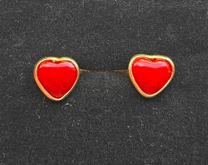Real coral heart stud earrings, handmade in Italy, gold bezel
