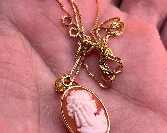 Sea Shell Cameo Handmade Necklace, 18K Gold Necklace, Classic Cameo, Genuine Cameo, Made in Italy, Wedding Gift