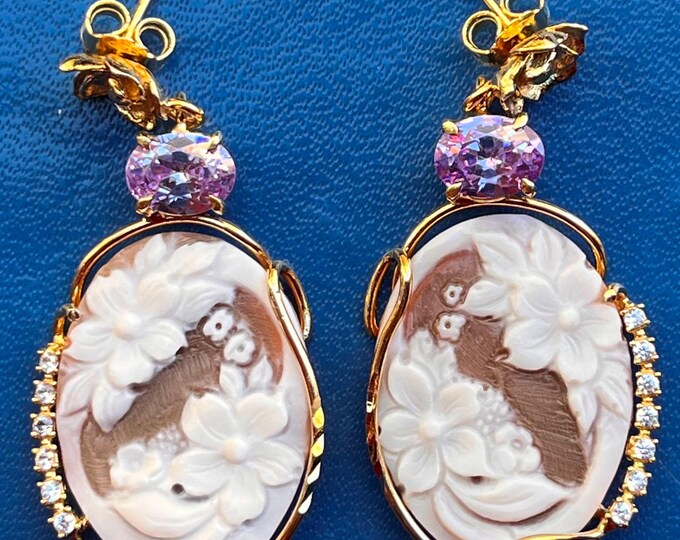 Orecchini Pendenti con Cammeo Floreale, Ametista e Zirconi –  Oro 18K – Lusso Made in Italy