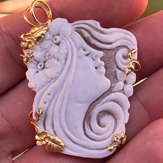 Cammeo Artigianale in Argento, Pendente Cammeo Vintage, Gioiello Unico, Regalo per Lei, Stile Classico
