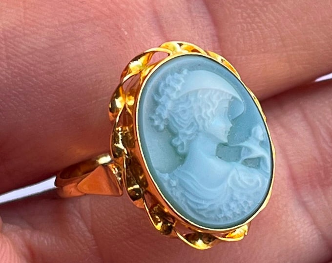 Green Cameo Adjustable Ring, 18K Gold Ring, Bridal Jewelry, Gift For Her, Elegant Statement Ring, graduation gift, gift for mother